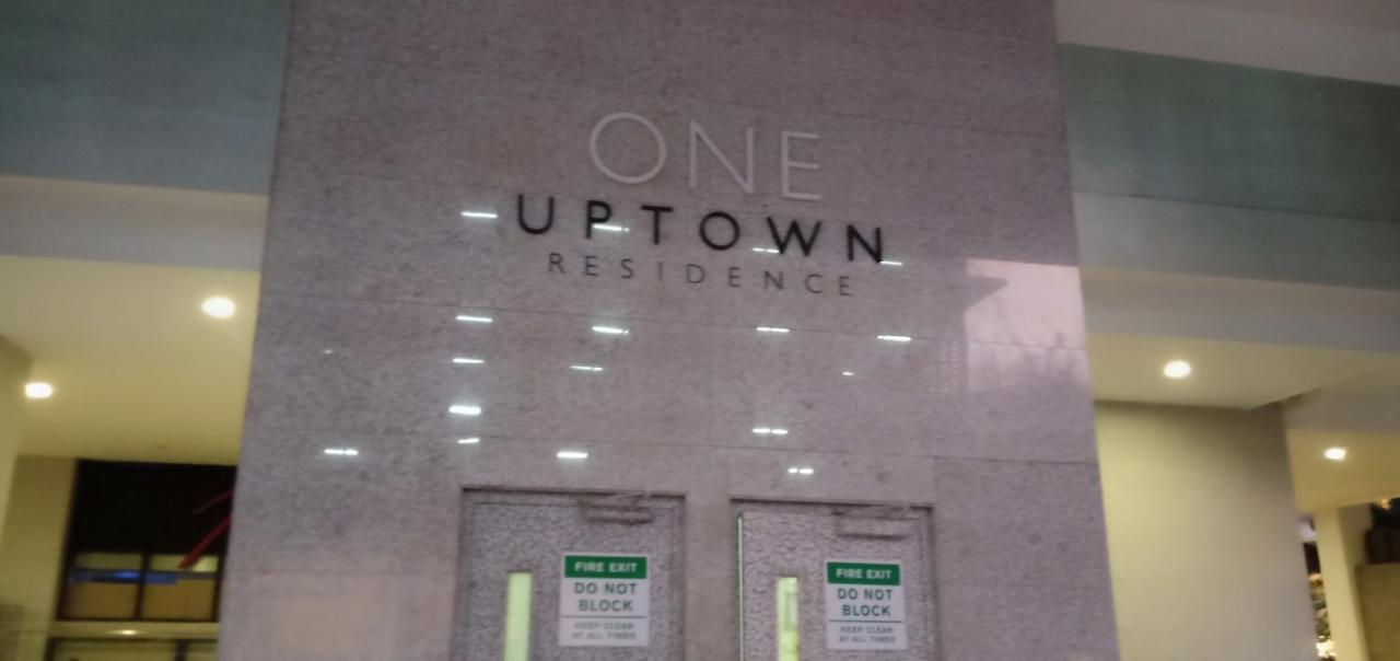 One Uptown Opposite Of Grandhyatt Hotel Manila Taguig City Esterno foto