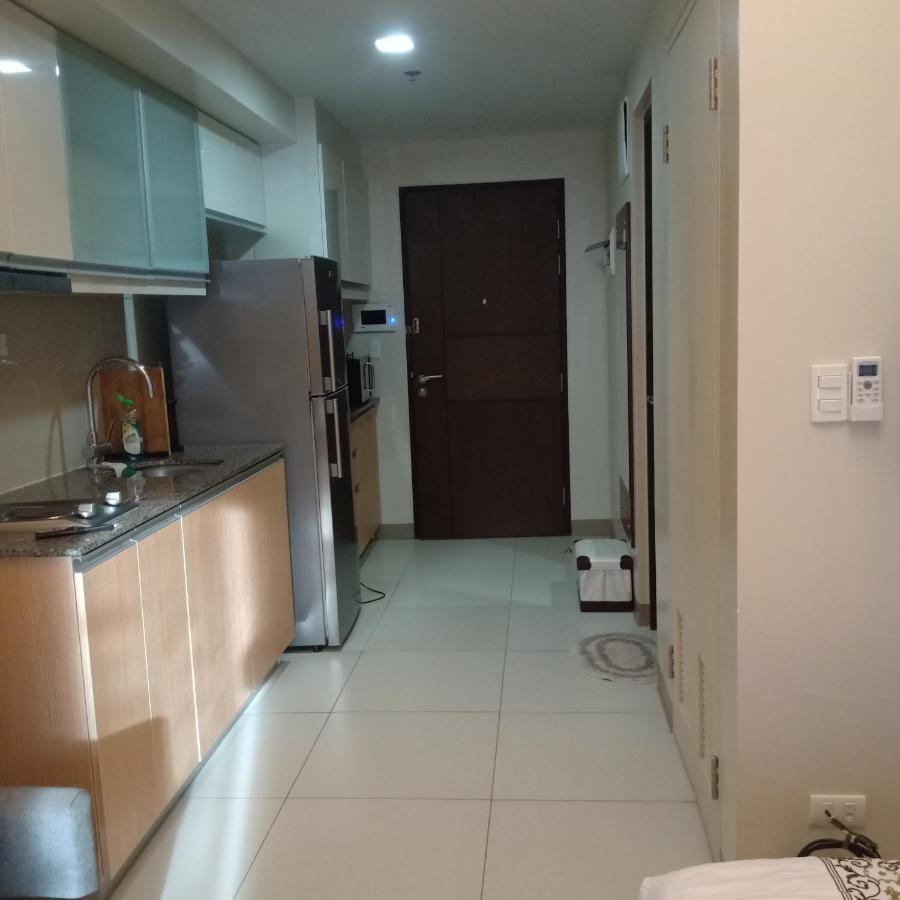 One Uptown Opposite Of Grandhyatt Hotel Manila Taguig City Esterno foto